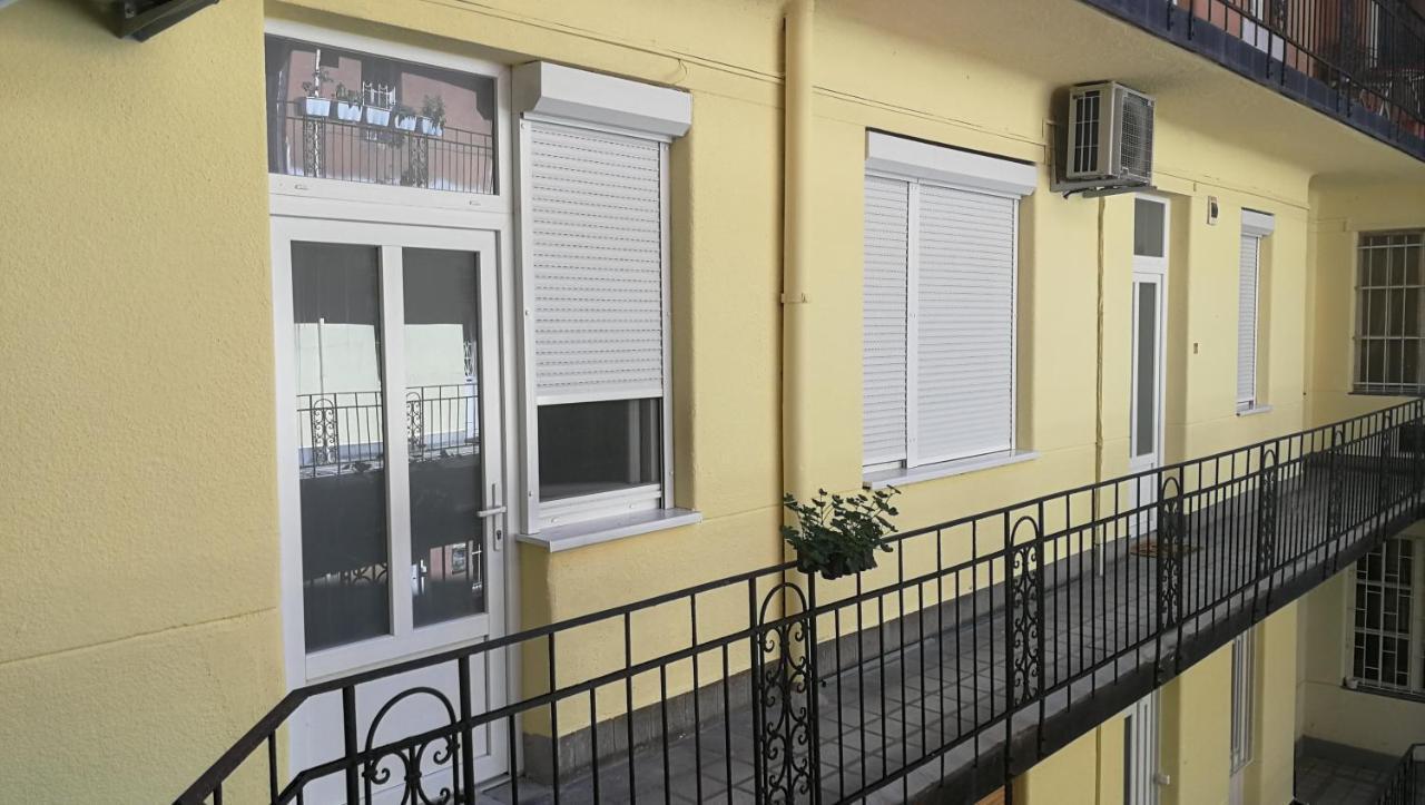 Greyblack Styles Apartment Budapest Eksteriør bilde